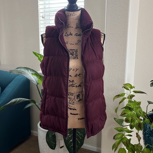 NWOT Old Navy Vest - Picture 5 of 9